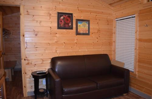 Fall City Resort | Tall Chief Camping Resort Cottage 4