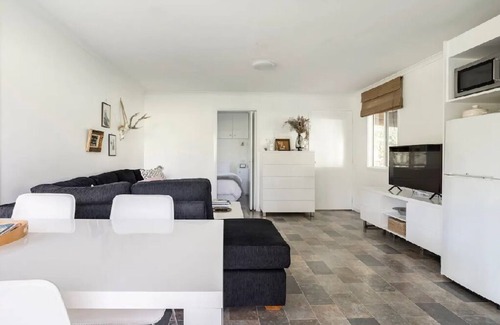 Foxground Cabin | Tall Fig BnBnEntire guesthouse in Foxground, Australia