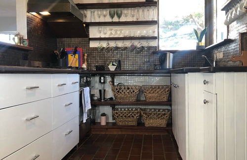 Lake Wangary House | Tall Pines Beach House, Mount Dutton Bay. Beachfront paradise.