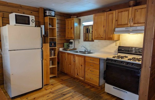 Head Cabin | Tall Timbers cottage is located on 100 kilometers of beautiful, tranquil river