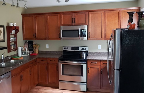 Fraser Valley Regional District Cabin | Tall Trees 🌳 A cozy cabin retreat in the woods.