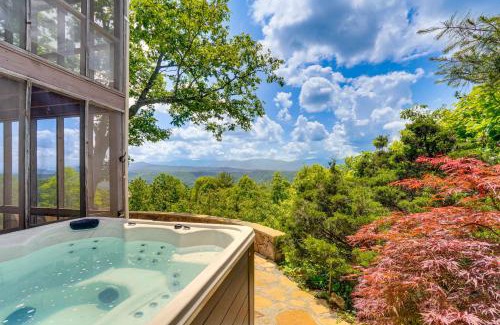 Tallassee House | Tallassee Family Home with Stunning Smoky Mtn Views