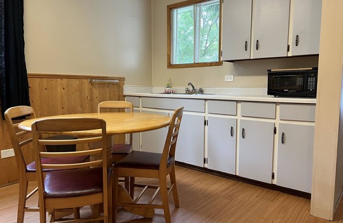 Lake of Bays Cabin | Tally-Ho Inn
