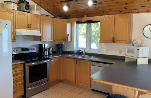 Lake of Bays Cabin | Tally-Ho Inn