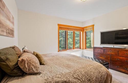 Nordic Estates House | Taluswood 14 by Outpost Whistler