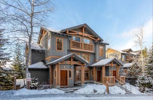 Nordic Estates House | Taluswood Bluffs by Outpost Whistler