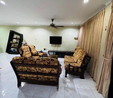 Bintulu House | Taman Kemena Raya Bintulu Homestay