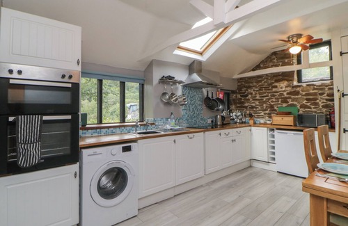 Gulworthy Cottage | TAMAR BARN, pet friendly, character holiday cottage in Gulworthy