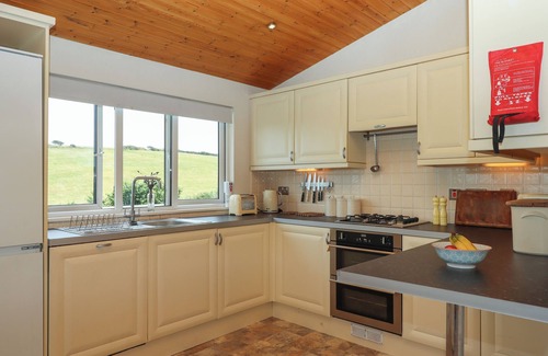 Saint John Cottage | TAMAR VIEW LODGE, pet friendly, country holiday cottage in Millbrook