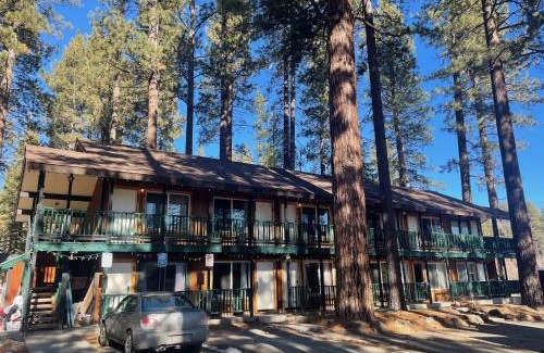 Dollar Point Hotel | Tamarack Lodge Motel