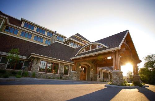 Traverse City Cabin | Tamarack Lodge