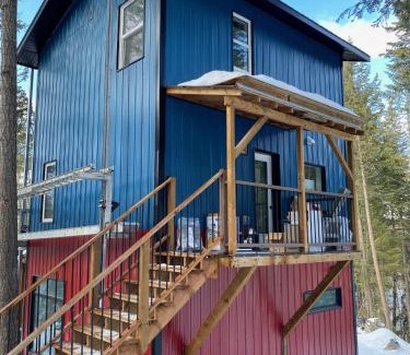 Golden House | Tamarack Suite
