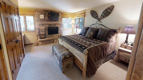 Snowmass Village Hotel | Tamarack Townhomes - CoralTree Residence Collection