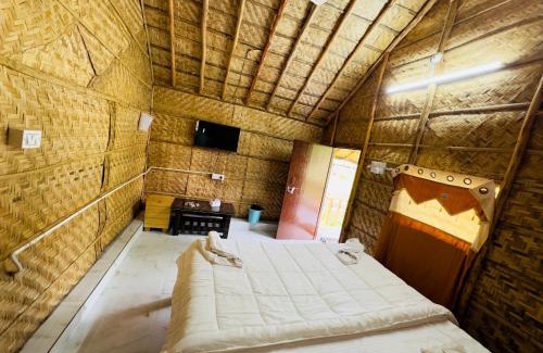Kamalapur Resort | Tamarind Tree Way Side Amenities
