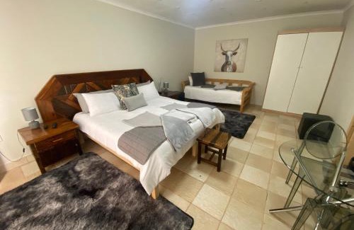 Benoni Cabin | Tamarisk Guest Lodge