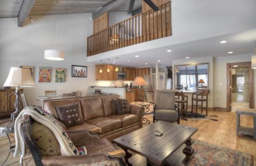 Purgatory House | Tamarron Gambel Oak 777