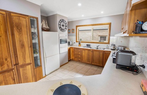 Metung House | Tambo Escape - Boasting 180-degree water views, down a quiet country road