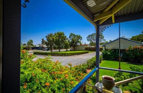 Tambo Hotel | Tambo Mill Motel & Caravan Park