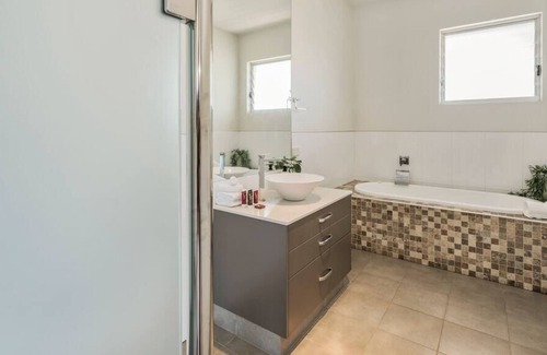 Tamborine House | Tamborine Dreaming - Farm Stay | Pool | Views