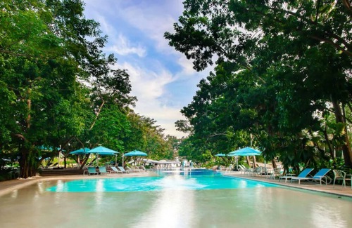 Maribago Condo | Tambuli Condo 1 bedroom resort & spa near airport beach access amazing view