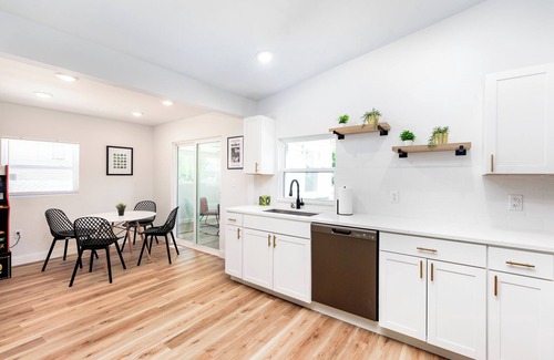 Clayton-Tamm House | Tamm Ave 3-BR Retreat