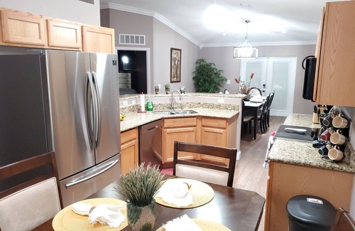 Ruskin House | Tampa Bay Area Getaway
