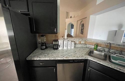 Ruskin House | Tampa Bay Large Vacation Home