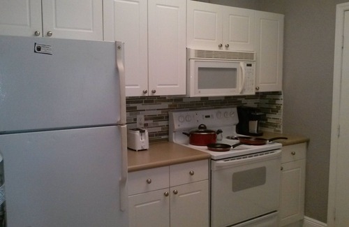 Tampa Condo | Tampa~Brandon 1st. floor Poolside condo! Jan cancel alert! Xtra 10% off$!
