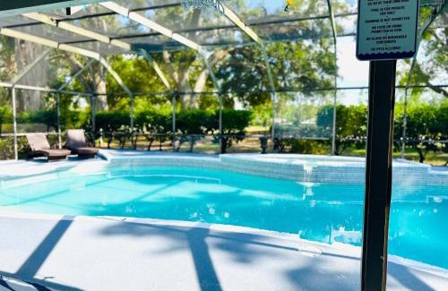 Greater Northdale House | Tampa Luxury 5BR Estate with Pool and Golf Views