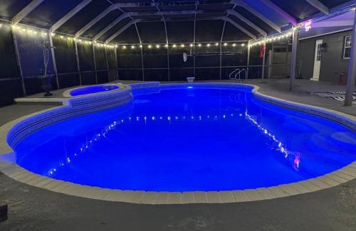 Greater Northdale House | Tampa Luxury 5BR Estate with Pool and Golf Views