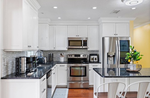 Bearss Plaza House | Tampa Nest, near Bucs Stadium and TPA