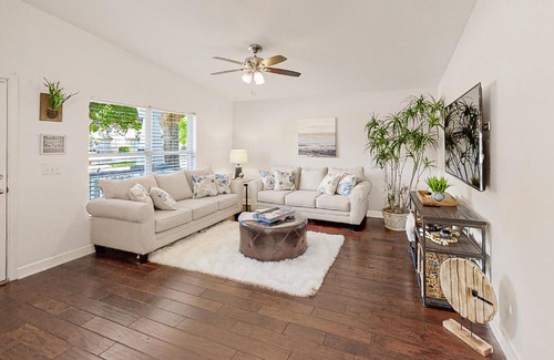 Old Seminole Heights House | Tampa Poolside Bungalow