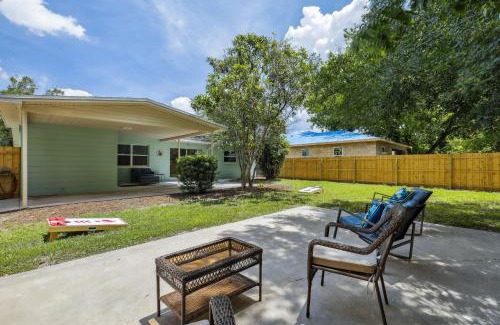 Riverside Heights House | Tampa Vacation Rental about 3 Mi to Downtown!