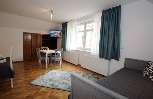 Brasov City Centre Apartment | Tampa View - one-bedroom apartment in center of Brasov