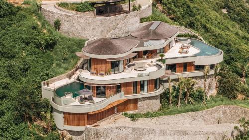 Praya Barat Resort | Tampah Hills