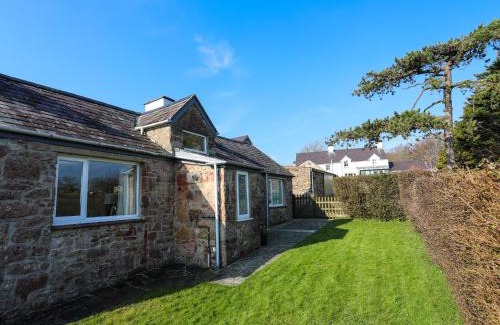 Llanfairpwllgwyngyll House | Tan Twr Farm Cottage