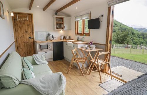 Acrefair House | Tan Y Castell Shepherds Hut