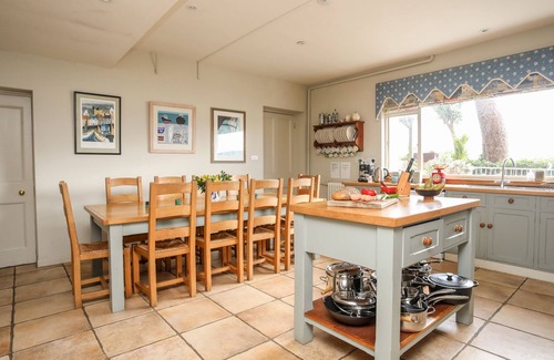 Menai Bridge Cottage | TAN Y COED, pet friendly, character holiday cottage in Menai Bridge