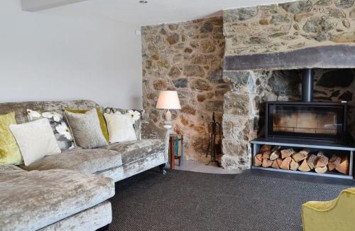 Menai Bridge House | Tan Y Fford