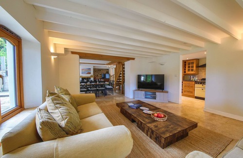 Mynytho Cottage | Tan Y Graig - a bungalow that sleeps 9 guests in 3 bedrooms