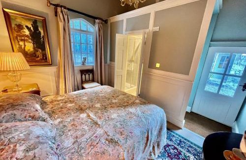 Rhyd-y-foel House | Tan-yr-Ogo Gate Lodge, Gwrych Castle