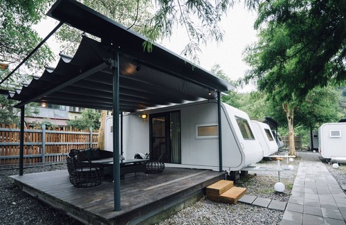 Dongshan RV Rental | tana camper van