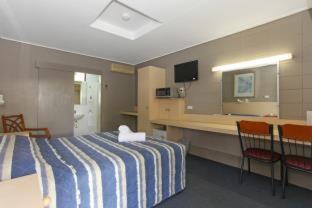 Sarina Hotel | Tandara Hotel Motel