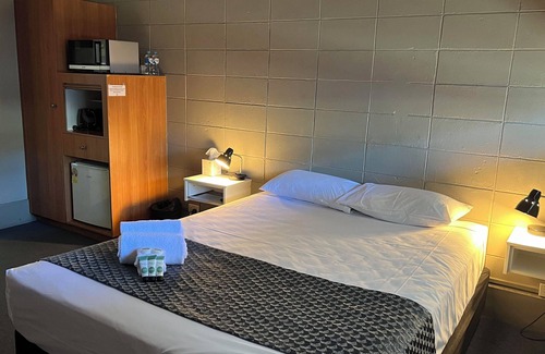 Sarina Hotel | Tandara Hotel Motel
