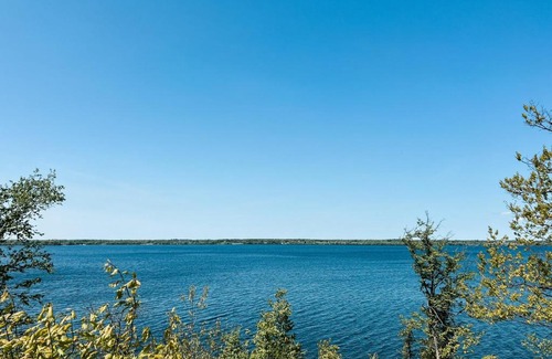 Bongard House | Tanglewood - Large Waterfront Home in PEC