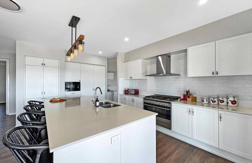 Glendon Brook House | Tangory Rise - The most amazing view!