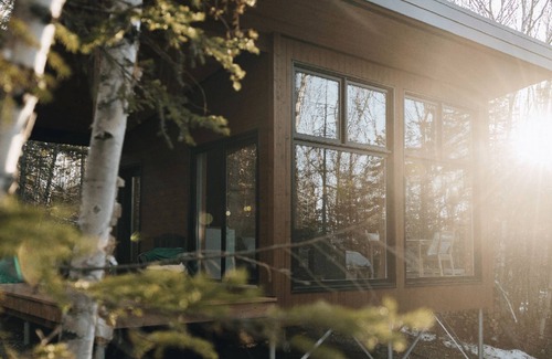 Baie-St-Paul Ski Chalet | Tanières MicroChalets Ours