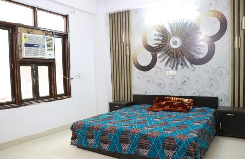 Udyog Vihar Hostel | Tanmay Homes and PG