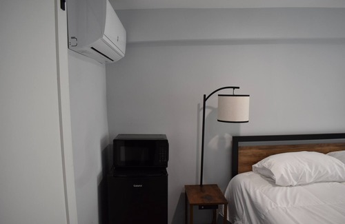 Tannersville Hotel | Tannersville Village on SawMill Creek Room #3- 1 Queen