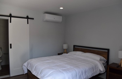 Tannersville Hotel | Tannersville Village on SawMill Creek Room #5 - 1 Queen